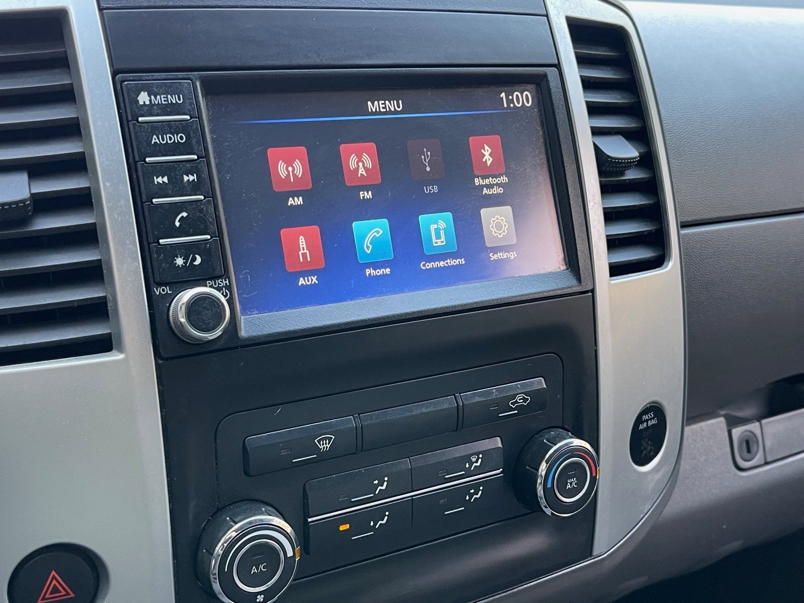 Used 2019 Nissan Frontier SV image 23