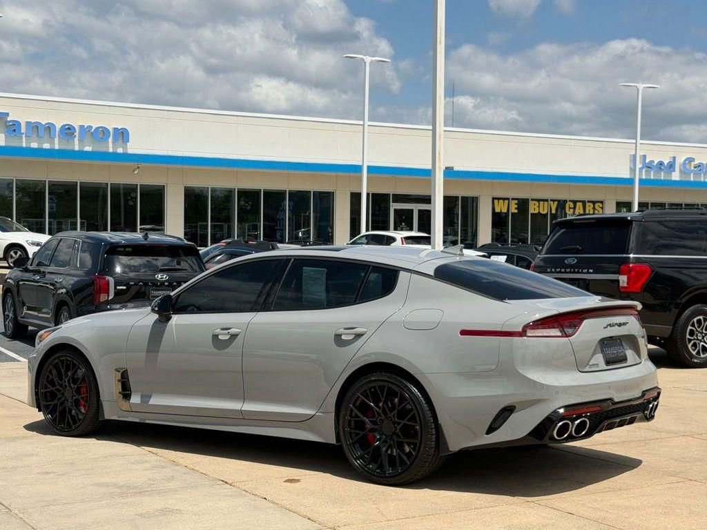 Used 2022 Kia Stinger GT1 w/ Red Interior Color Package RWD image 6
