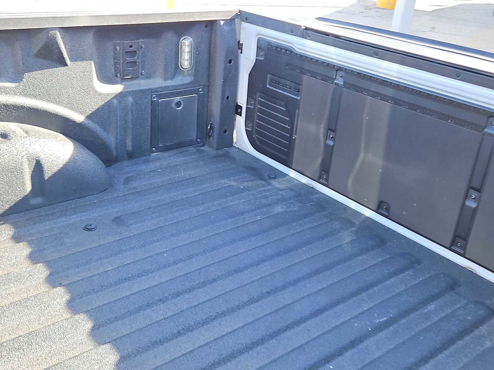Used 2025 Ford F150 Raptor AWD/4WD image 23