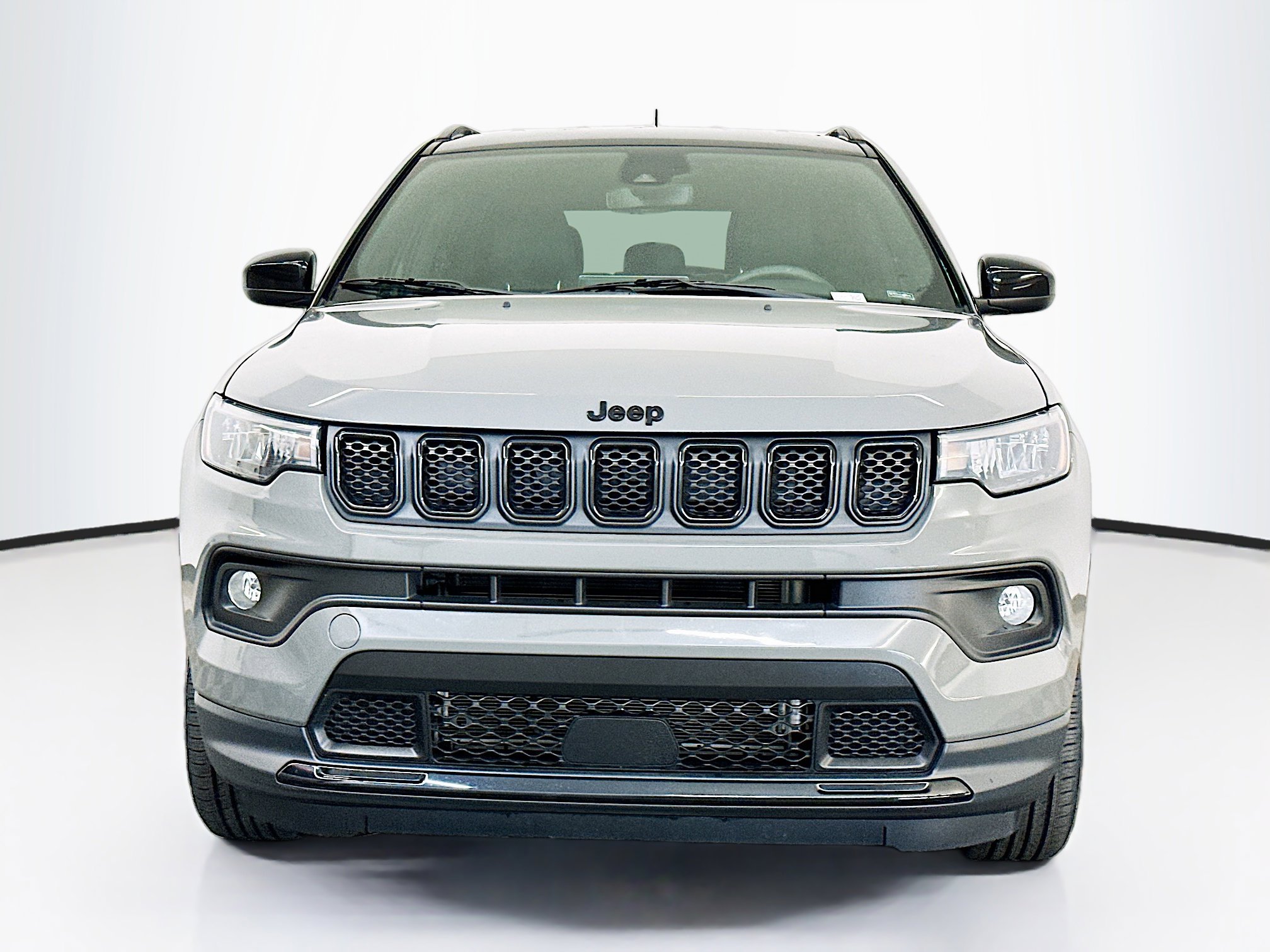Used 2023 Jeep Compass Altitude image 2