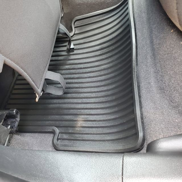 Used 2012 Chevrolet Sonic LT image 35