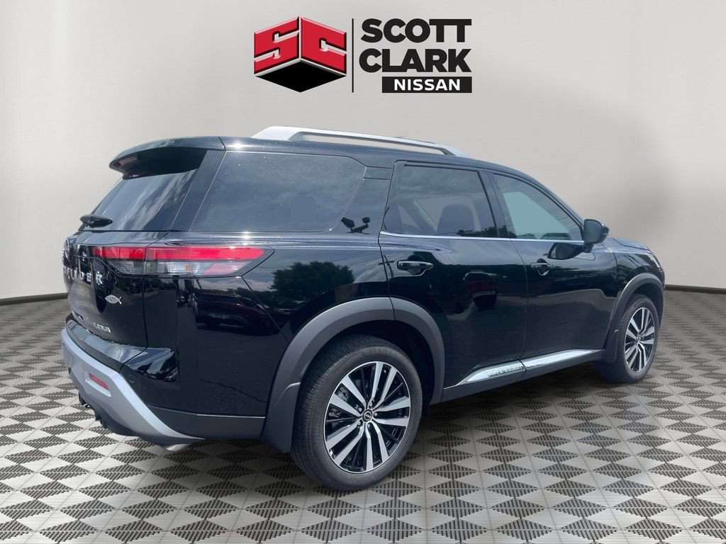 Used 2025 Nissan Pathfinder Platinum FWD image 6