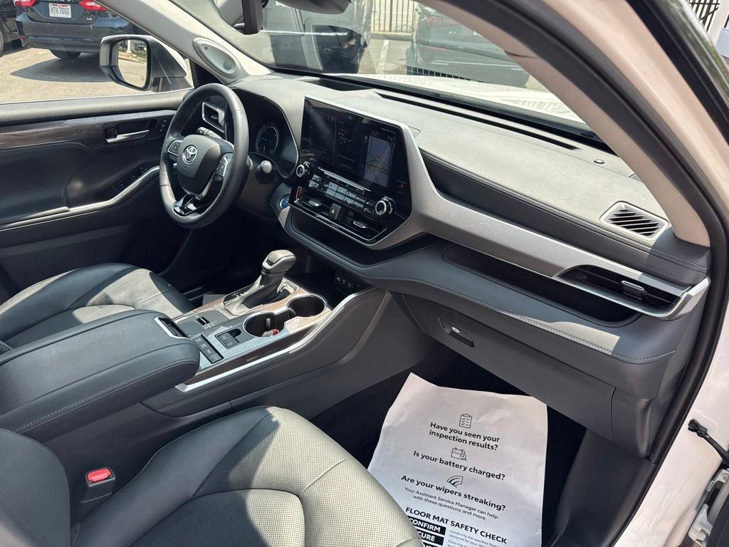 Certified 2020 Toyota Highlander Platinum AWD/4WD image 38