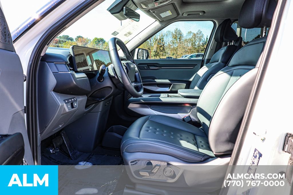 Used 2024 Kia EV9 Wind image 19