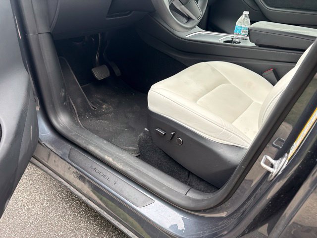 Used 2023 Tesla Model Y Long Range AWD/4WD image 9