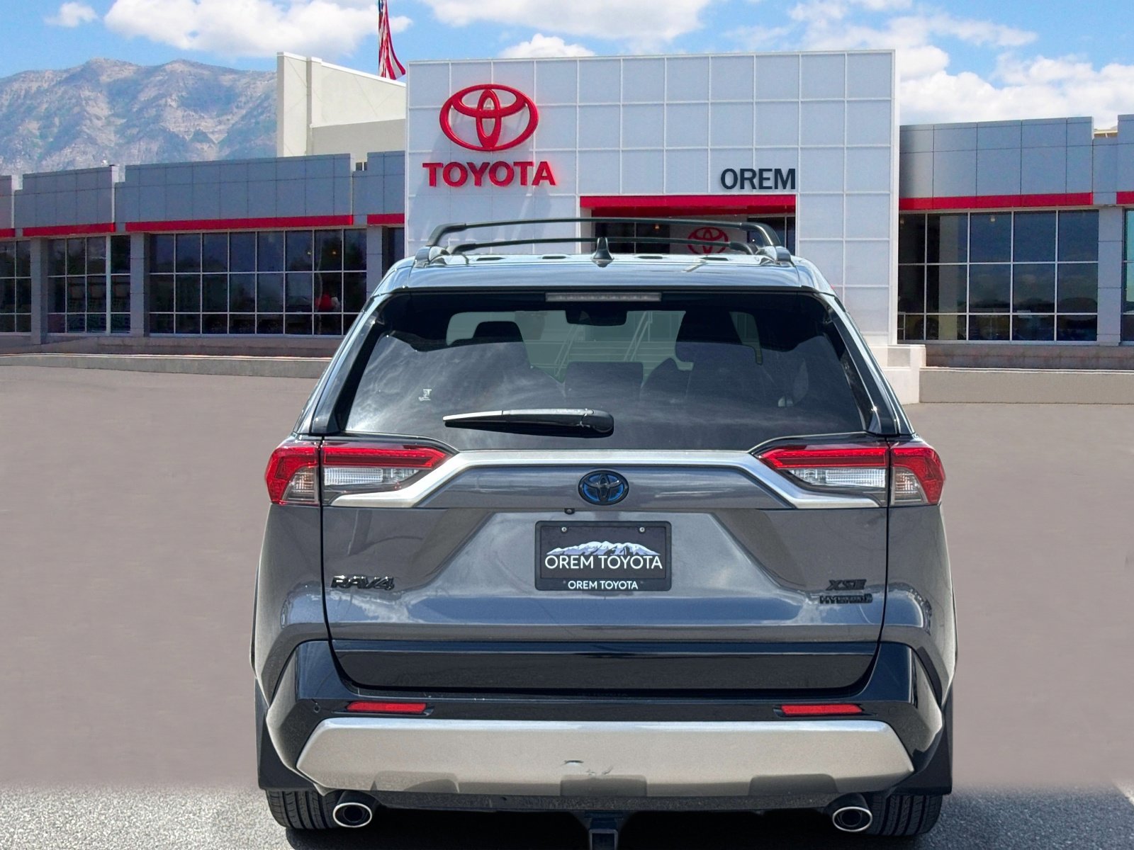 Used 2023 Toyota RAV4 XSE AWD/4WD image 4