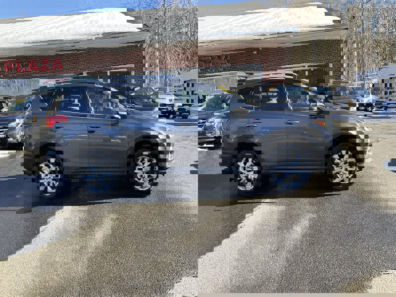 Used 2014 Toyota RAV4 Limited w/ Technology Package image 4