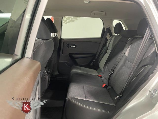 Used 2022 Nissan Rogue SV image 21