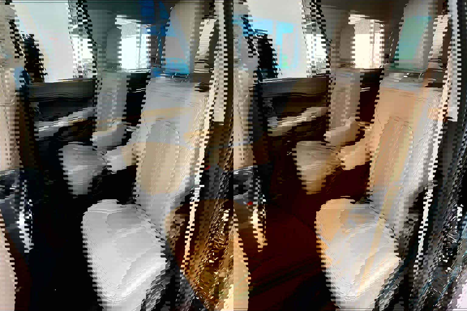 Used 2023 Ford Expedition Limited image 40