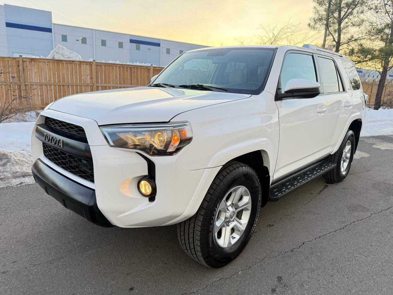Used 2015 Toyota 4Runner SR5 image 2