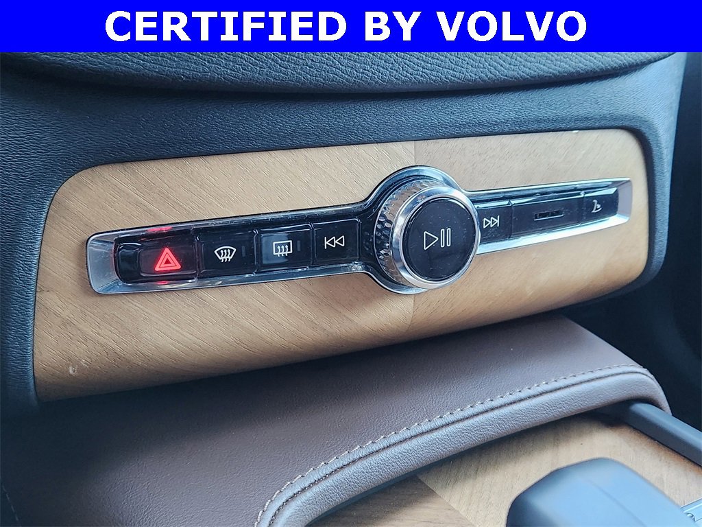 Used 2023 Volvo XC90 B5 Plus image 23