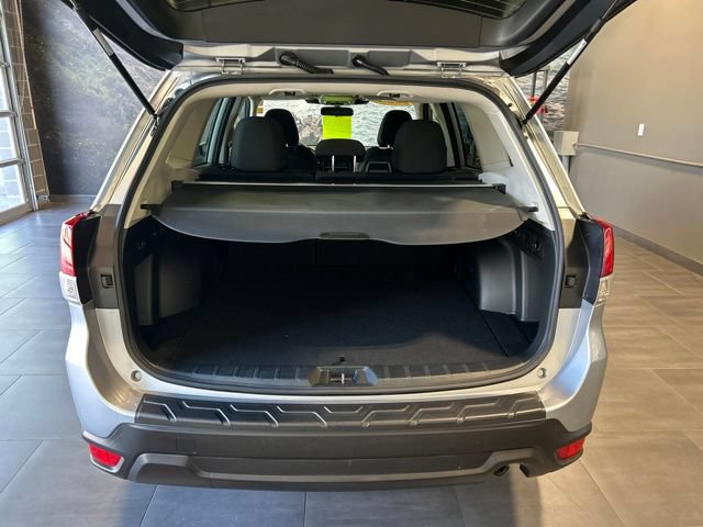 Used 2023 Subaru Forester Premium AWD/4WD image 32