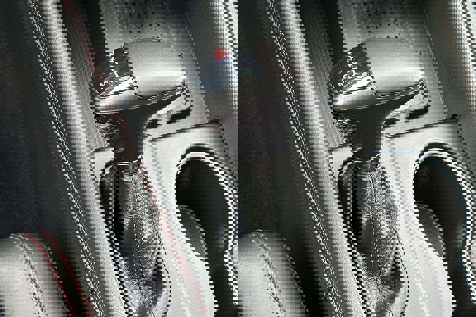 Used 2025 Dodge Durango GT image 23