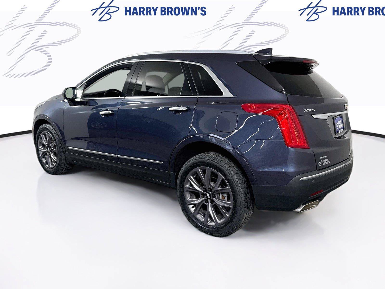Used 2019 Cadillac XT5 Luxury w/ Advanced Security Package AWD/4WD image 30