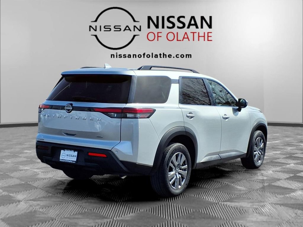 Certified 2025 Nissan Pathfinder SV image 31