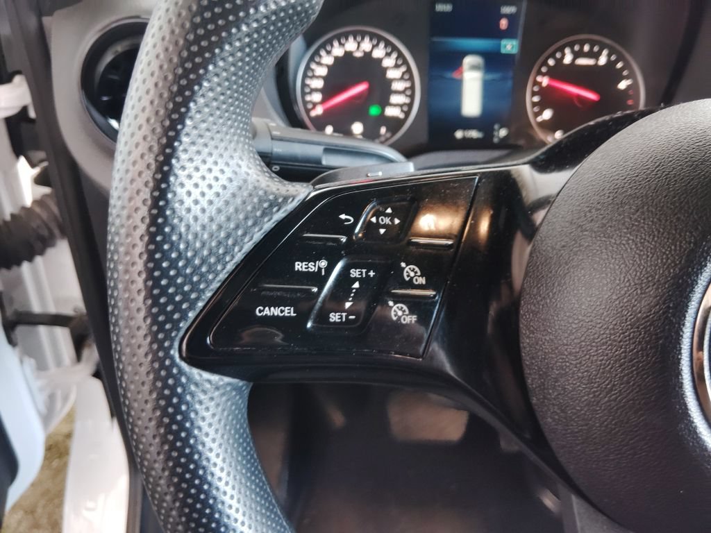 Used 2025 Mercedes-Benz Sprinter 2500 image 21