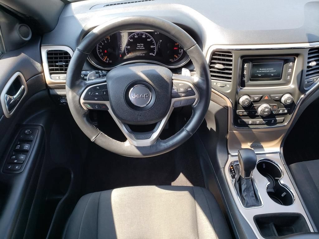 Used 2016 Jeep Grand Cherokee Laredo w/ Quick Order Package 23E AWD/4WD image 12