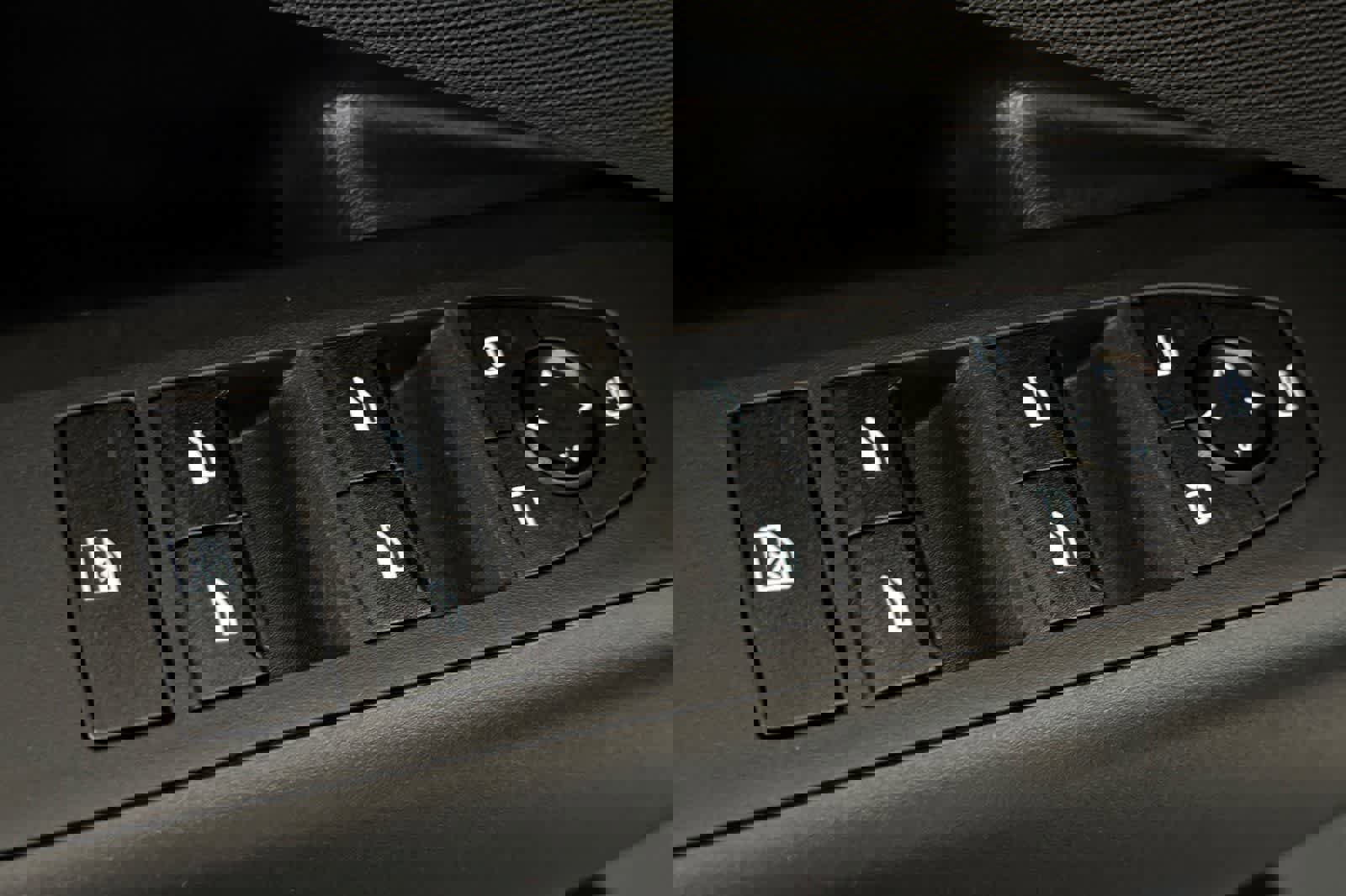 Used 2025 BMW X3 xDrive30i w/ Convenience Package image 13