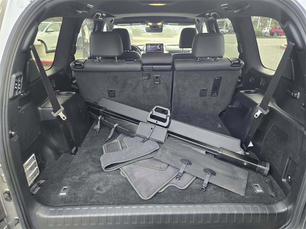 Used 2022 Lexus GX 460 Premium w/ Premium Plus Package image 27