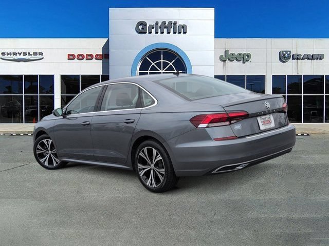 Used 2021 Volkswagen Passat 2.0T SE FWD image 9