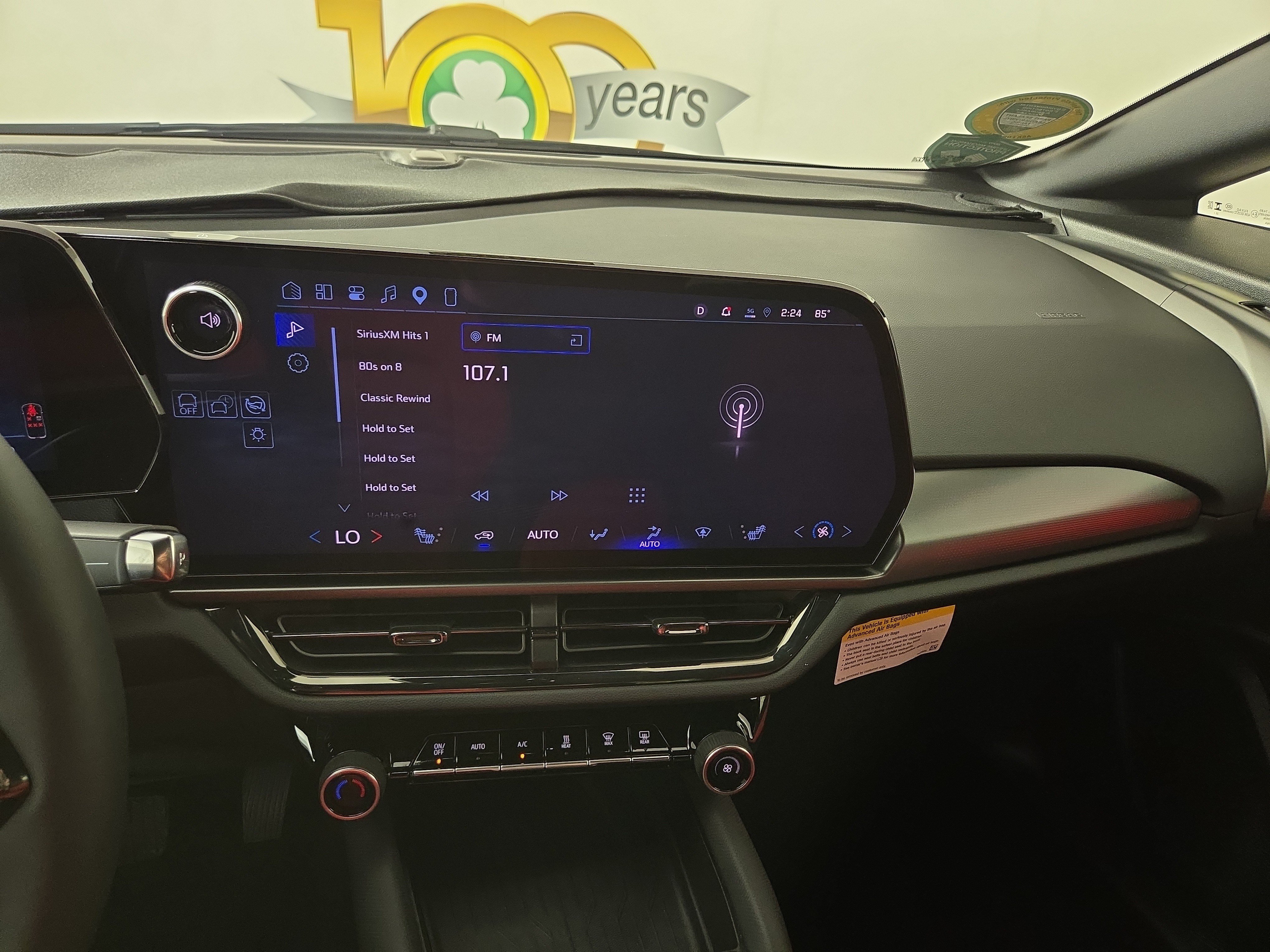 Used 2024 Chevrolet Equinox EV RS FWD image 22
