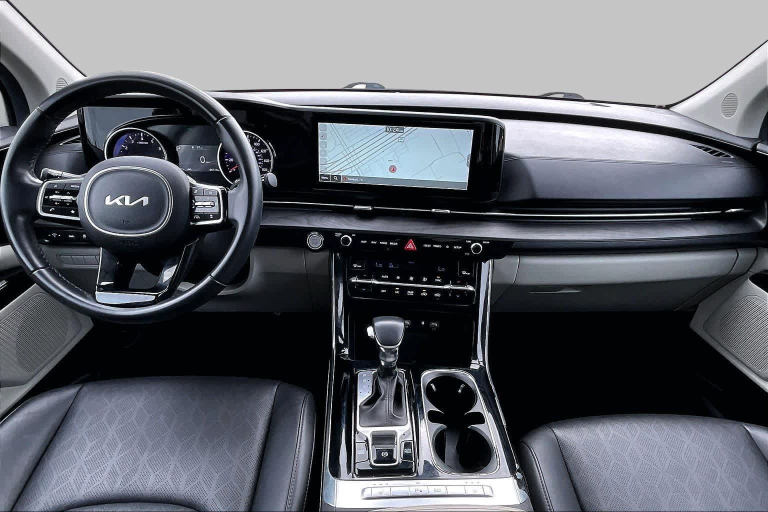 Used 2023 Kia Carnival EX FWD image 14