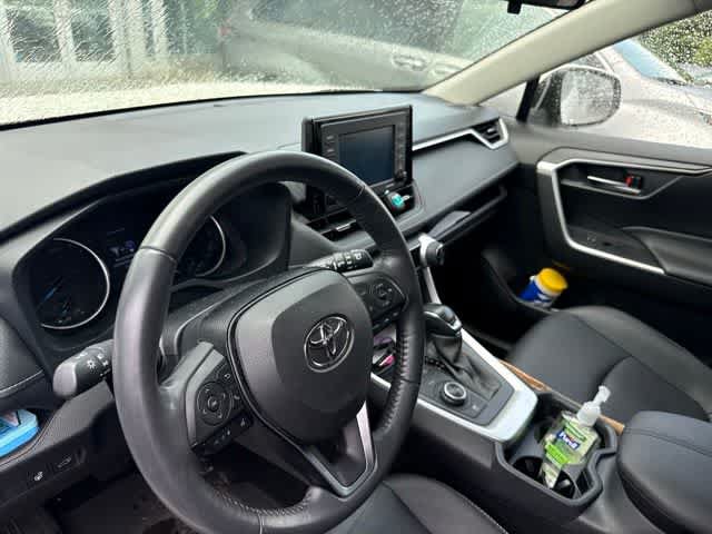 Used 2021 Toyota RAV4 XLE Premium AWD/4WD image 6