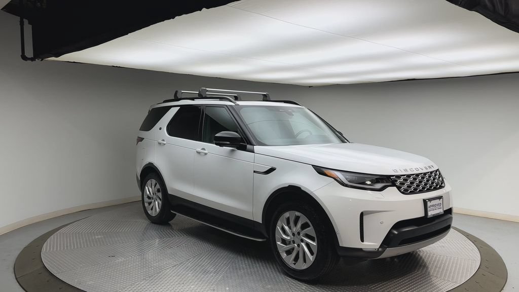 Certified 2025 Land Rover Discovery S AWD/4WD image 8