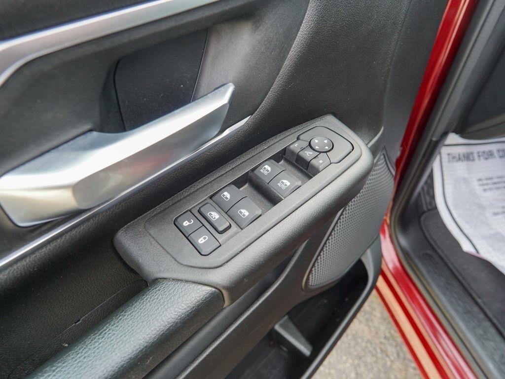 Used 2025 RAM 1500 Big Horn AWD/4WD image 18