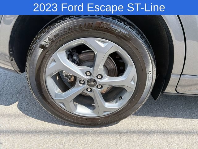 Used 2023 Ford Escape ST-Line w/ Tech Pack #1 AWD/4WD image 18