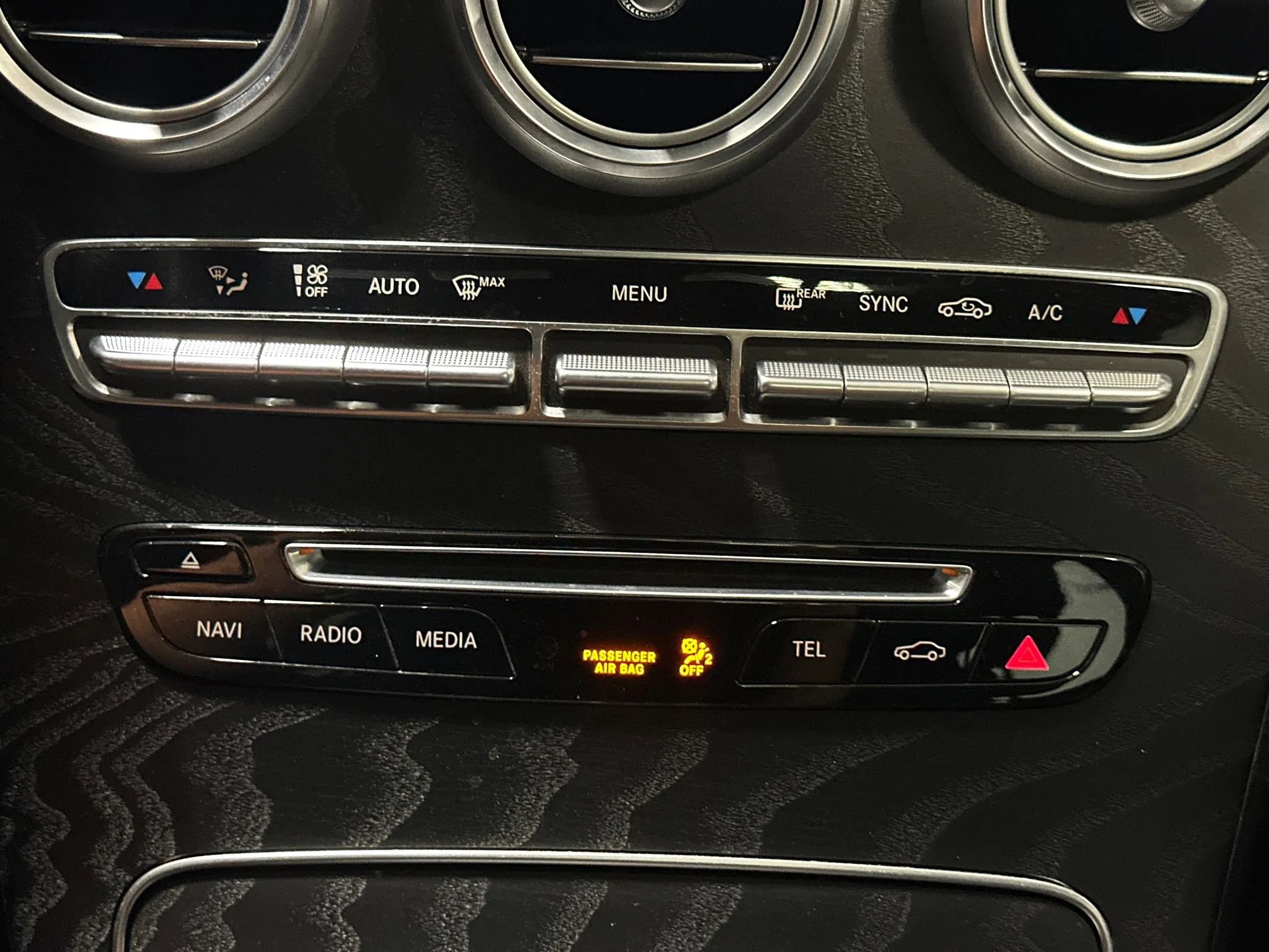 Used 2018 Mercedes-Benz GLC 300 4MATIC Coupe image 41