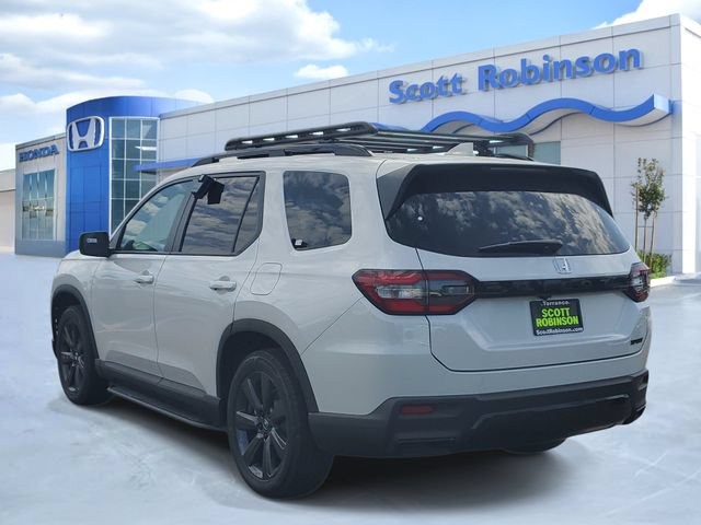 New 2026 Honda Pilot Sport image 3