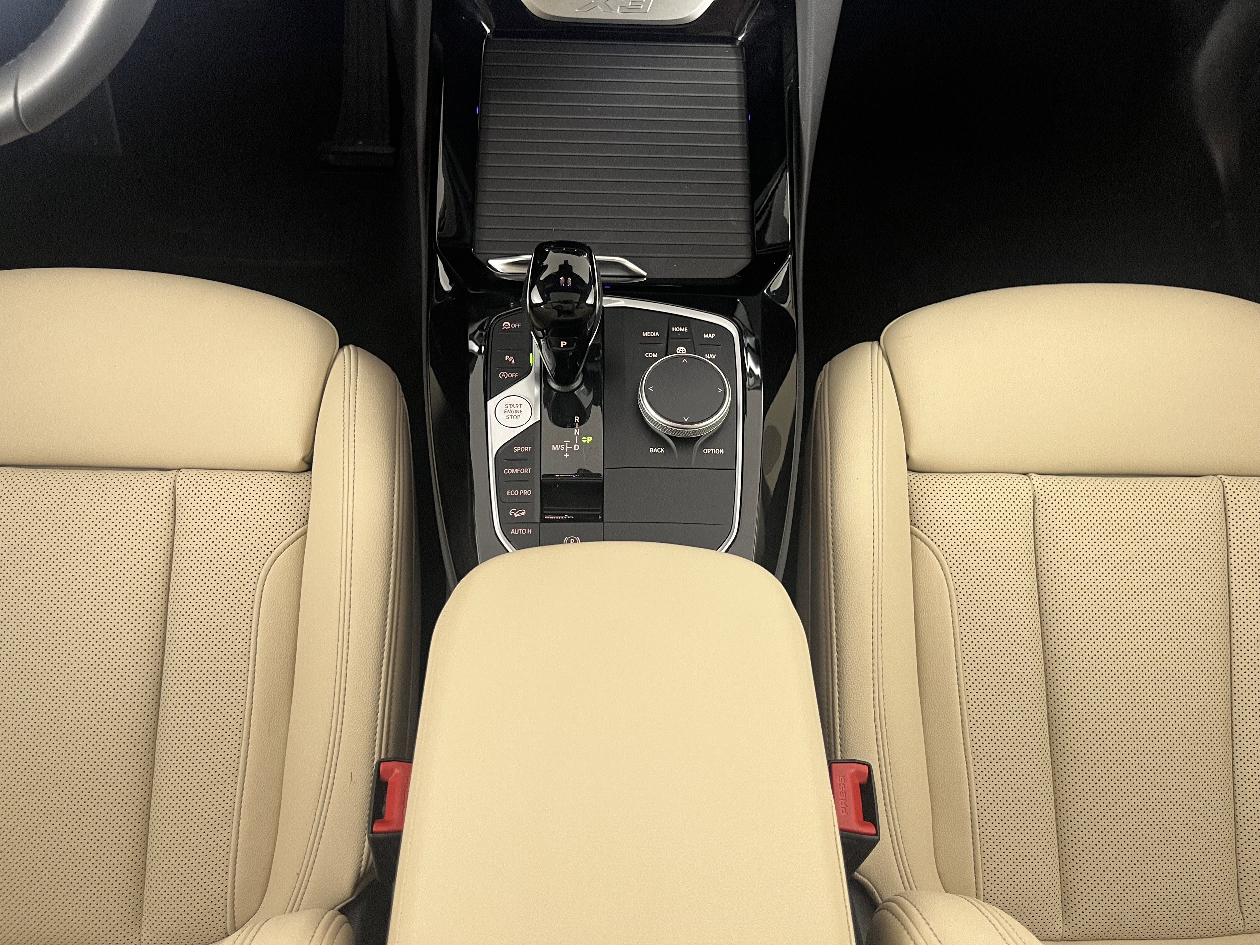 Certified 2024 BMW X3 xDrive30i w/ Premium Package image 16