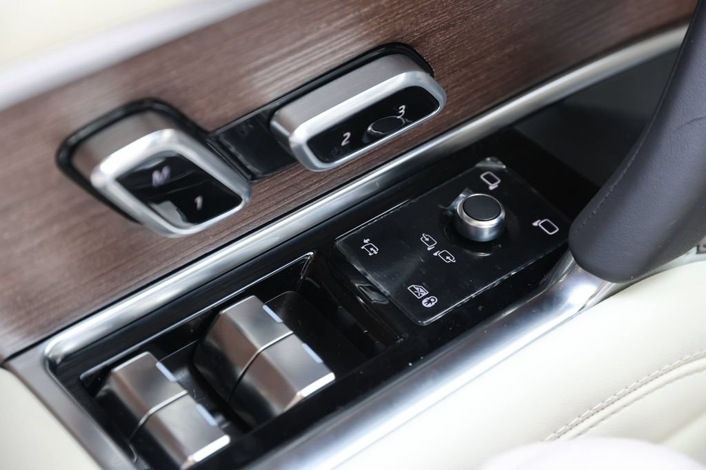 New 2026 Land Rover Range Rover SE AWD/4WD image 14