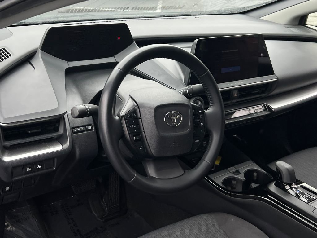 Used 2024 Toyota Prius LE image 18