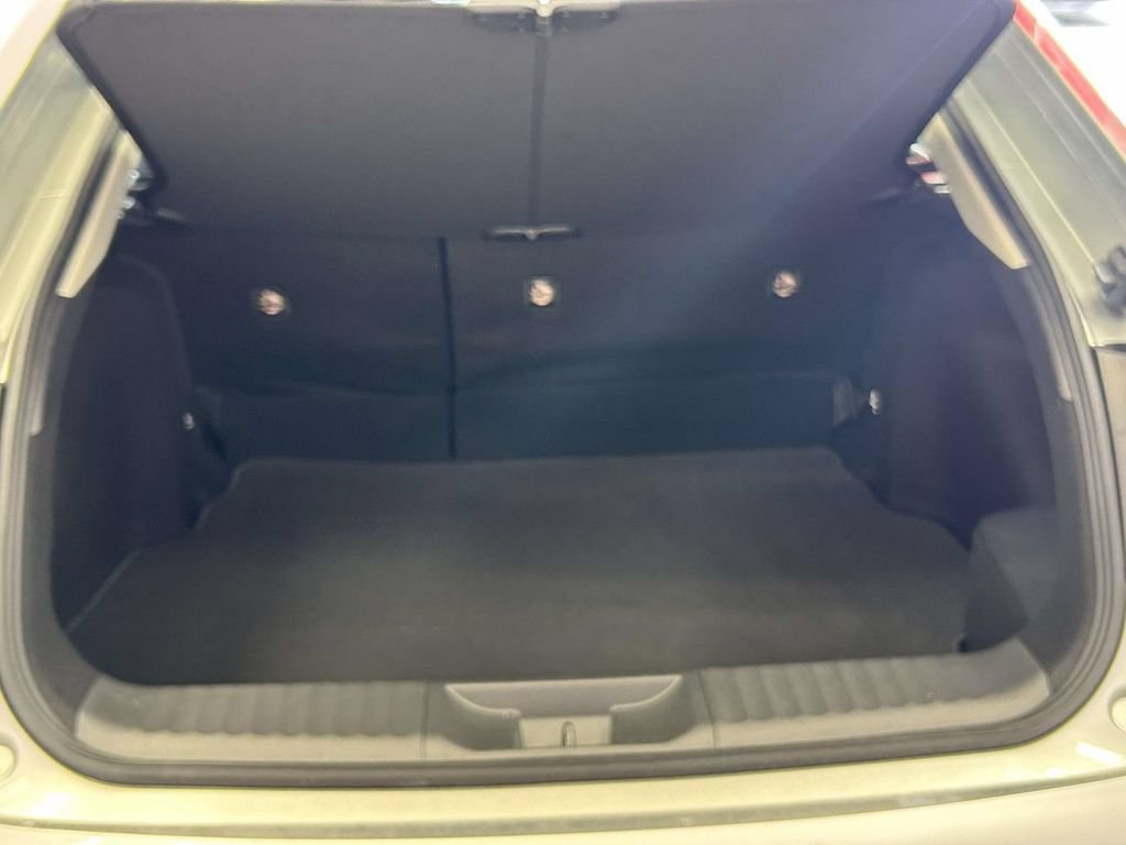 Certified 2025 Toyota Prius LE FWD image 10