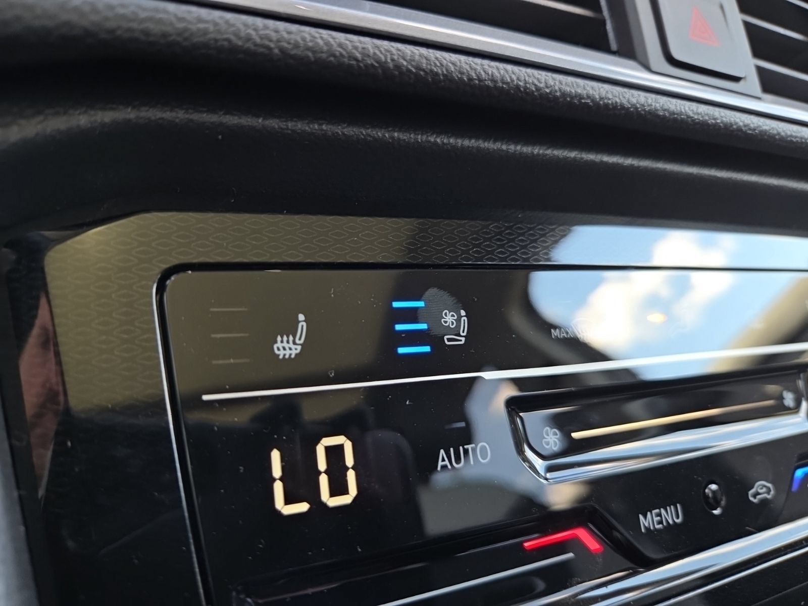 New 2026 Volkswagen Taos SEL AWD/4WD image 27