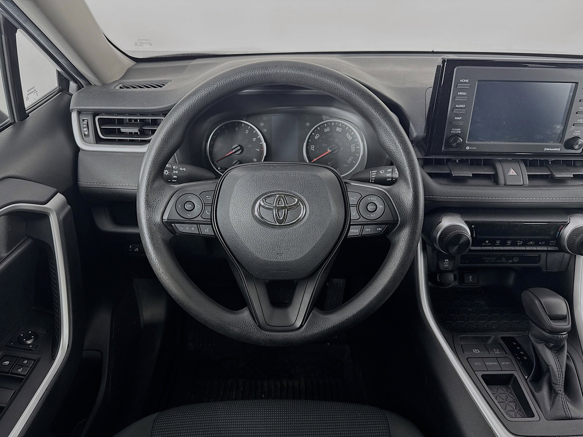 Used 2022 Toyota RAV4 LE image 20