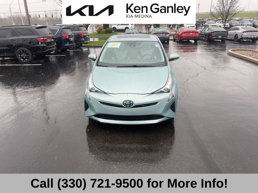 Used 2016 Toyota Prius Four w/ Advanced Technology Package image 4