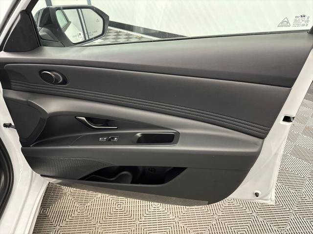 New 2026 Hyundai Elantra SEL Sport FWD image 14