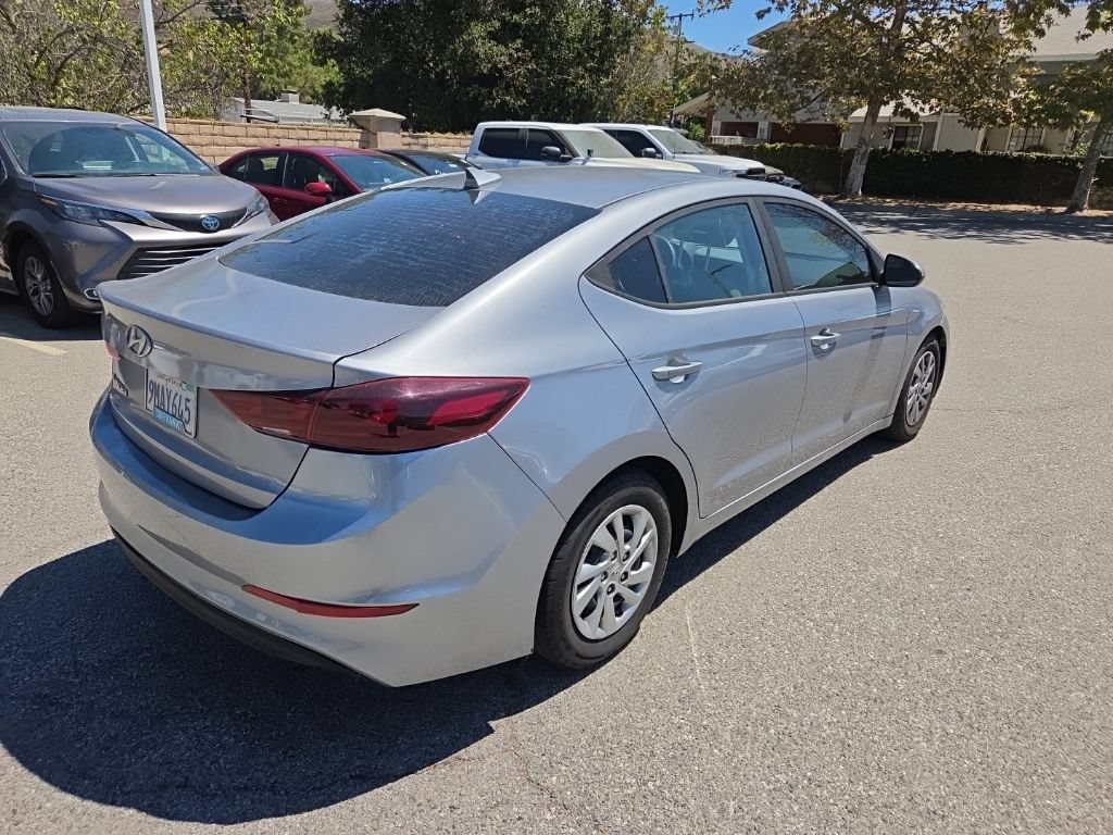Used 2017 Hyundai Elantra SE FWD image 5