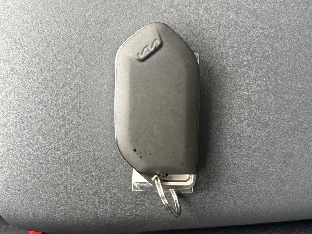 Used 2025 Kia K4 EX image 22
