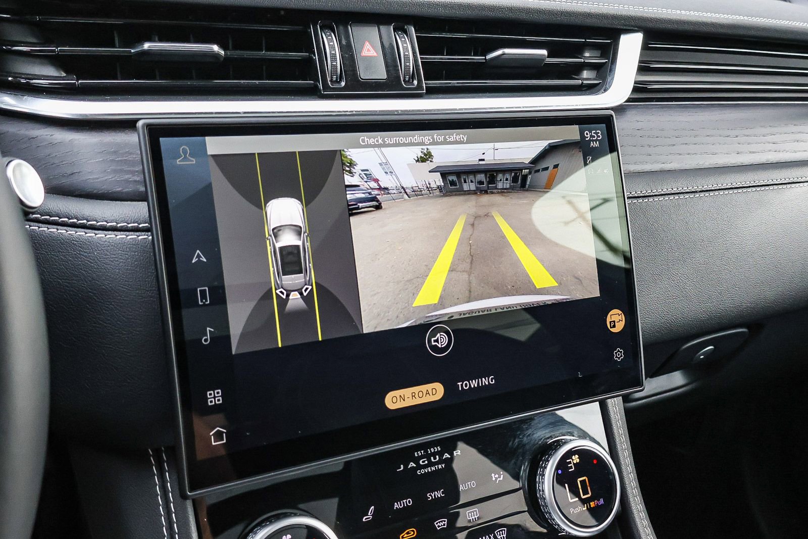 Used 2025 Jaguar F-PACE R-Dynamic S image 37