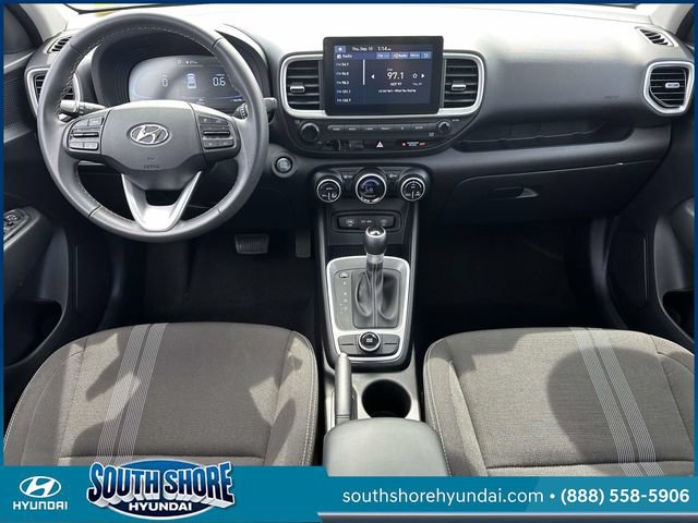 Certified 2025 Hyundai Venue SEL FWD image 14