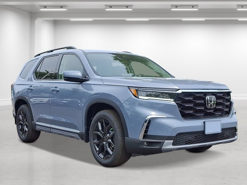 New 2025 Honda Pilot Touring image 8