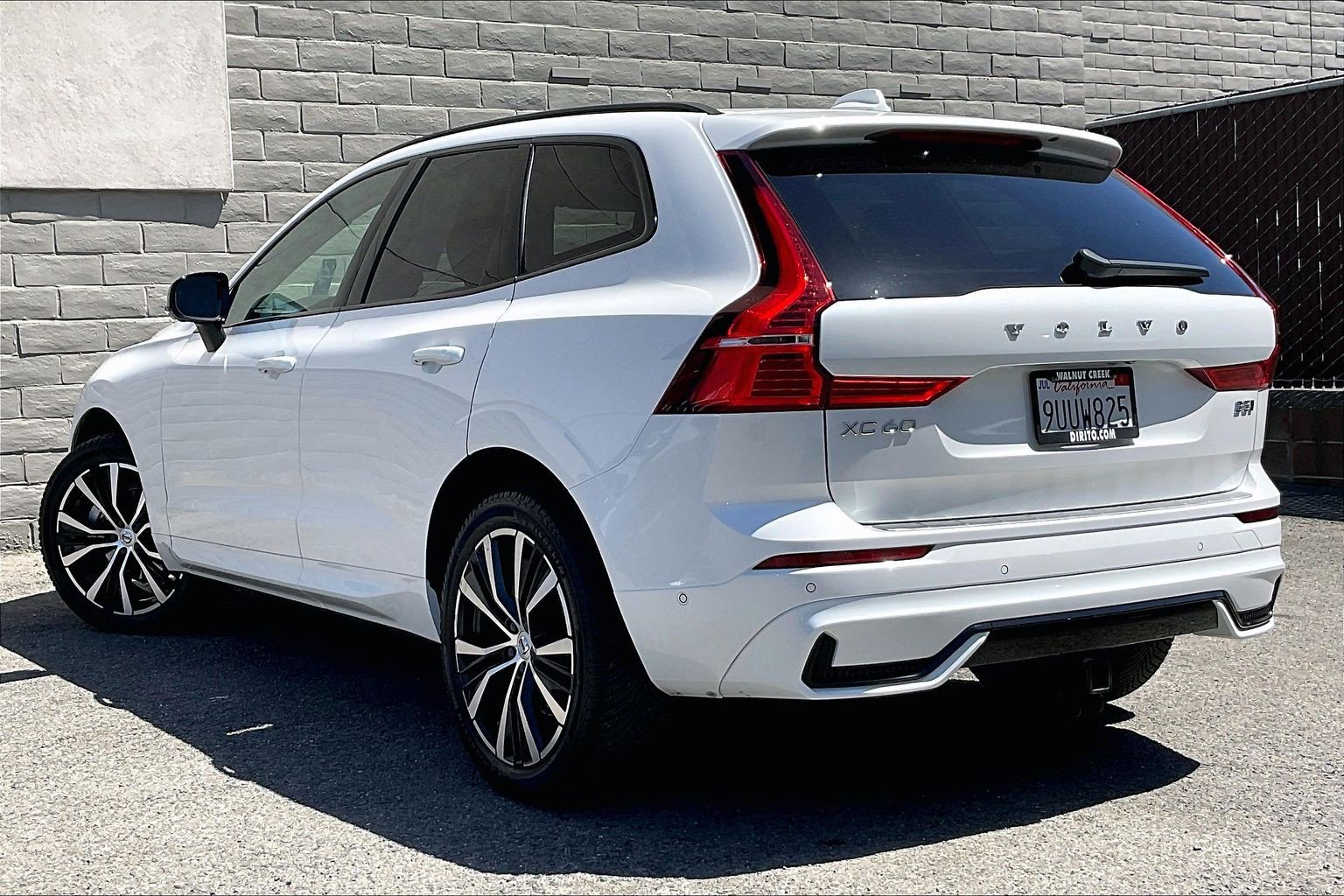 Used 2024 Volvo XC60 B5 Plus w/ Protection Package Premier AWD/4WD image 10