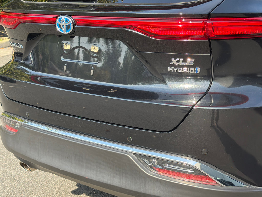 Used 2022 Toyota Venza XLE AWD/4WD image 5