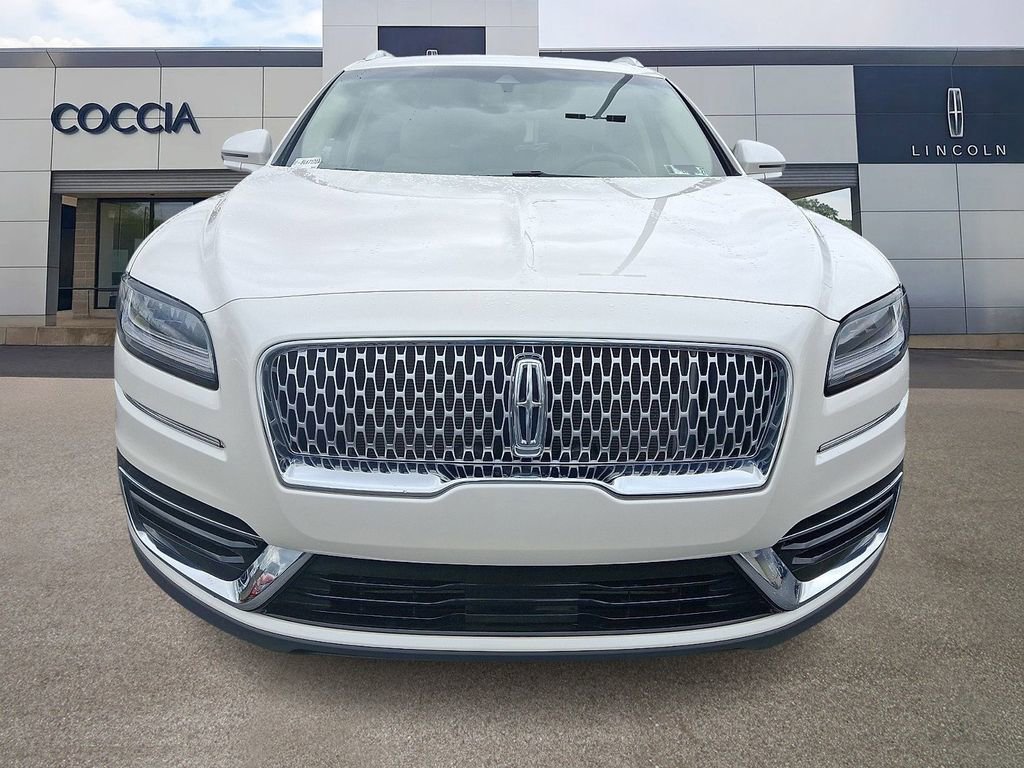 Used 2019 Lincoln Nautilus Premier AWD/4WD image 2