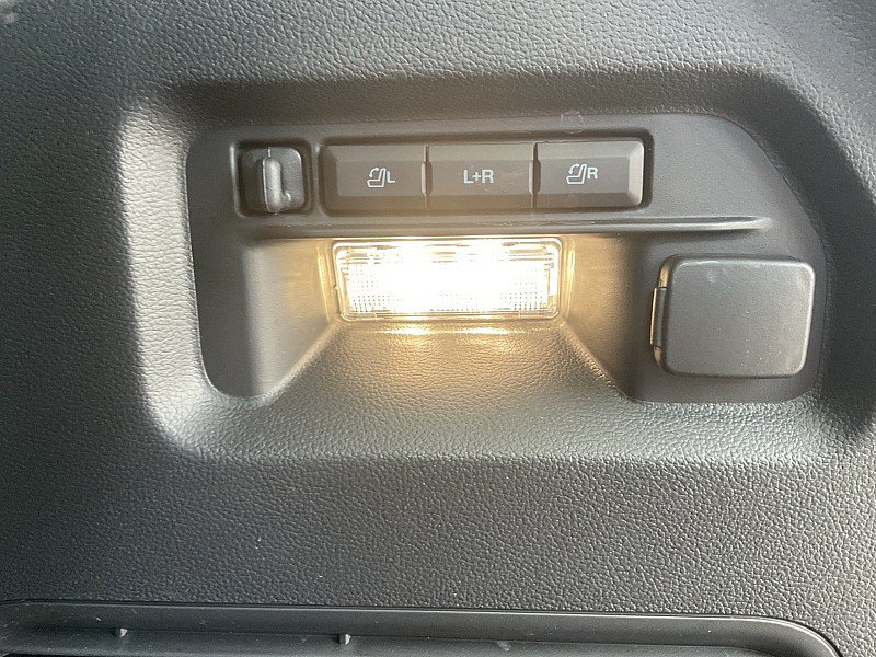 Used 2025 Ford Explorer ST AWD/4WD image 14