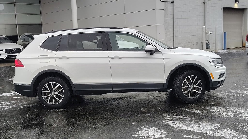 Used 2020 Volkswagen Tiguan SE image 2